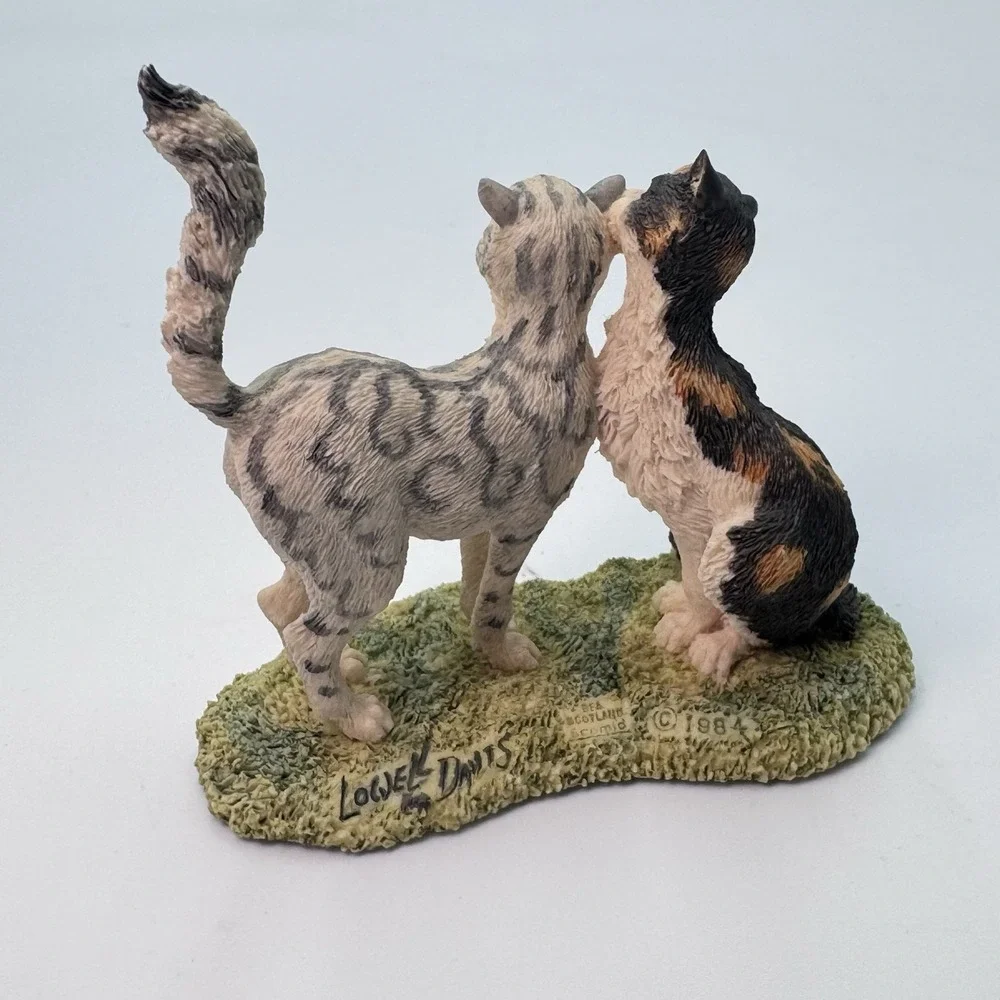 Lowell Davis Cat Kitten Figurine 